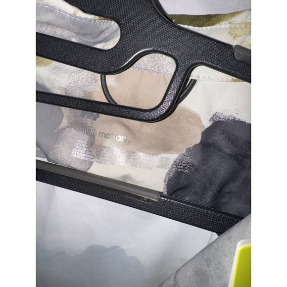 All In Motion Men's Short Sleeve Resort Collared Shirt, Gray Camo, Size S, NWT - Picture 5 of 5